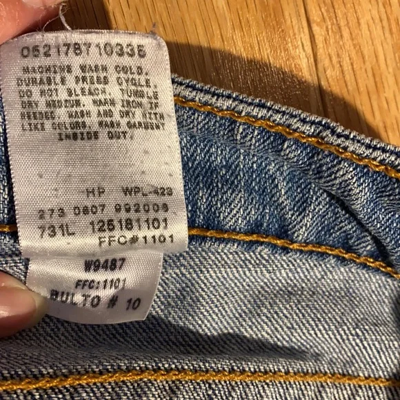 Levi’s 515 Light Wash Cutoff High Waisted Shorts size 14 - Picture 8 of 12